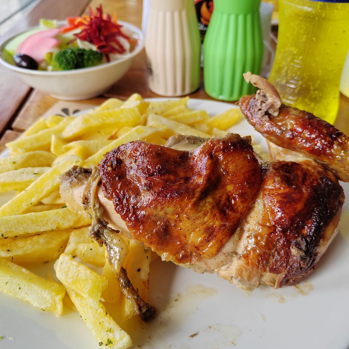 JHONNY RESTAURANT (PRECIO DELIVERY DEPENDE DE LA DISTANCIA)
